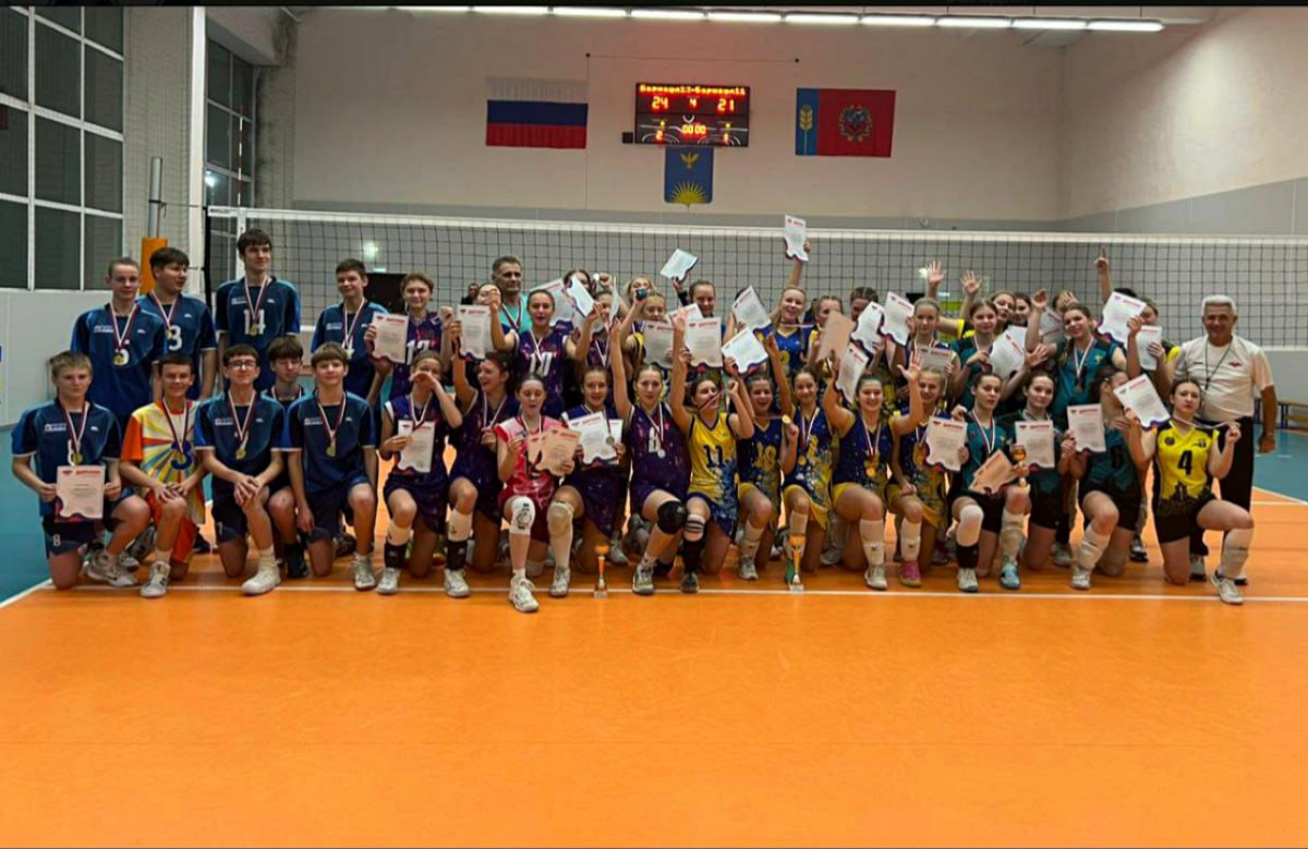 Воспитанницы заринской «Зари Алтая» — победительницы краевых соревнований «Надежды Алтая» среди девушек до 16 лет в Заринске