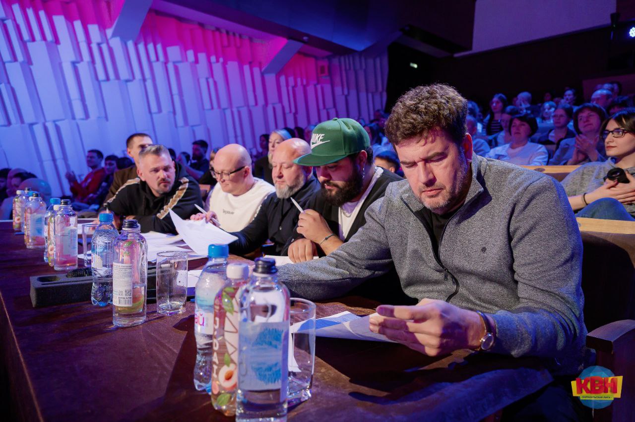 В Барнауле определены победители фестиваля КВН на Кубок Губернатора Алтайского края В Барнауле определены победители фестиваля КВН на Кубок Губернатора Алтайского края