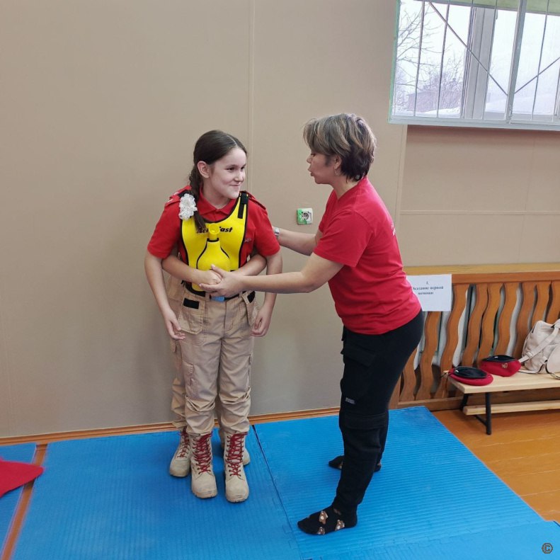 Навыки оказания первой помощи освоили барнаульские школьники Навыки оказания первой помощи освоили барнаульские школьники