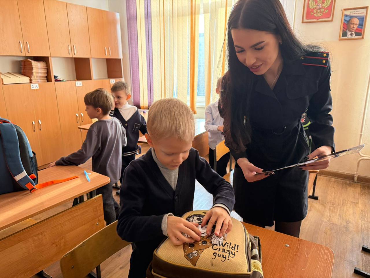 ГОСАВТОИНСПЕКЦИЯ ГОРОДА БАРНАУЛА ПРИЗЫВАЮТ ДЕТЕЙ СТАТЬ ЗАМЕТНЫМИ НА ДОРОГЕ! ГОСАВТОИНСПЕКЦИЯ ГОРОДА БАРНАУЛА ПРИЗЫВАЮТ ДЕТЕЙ СТАТЬ ЗАМЕТНЫМИ НА ДОРОГЕ!