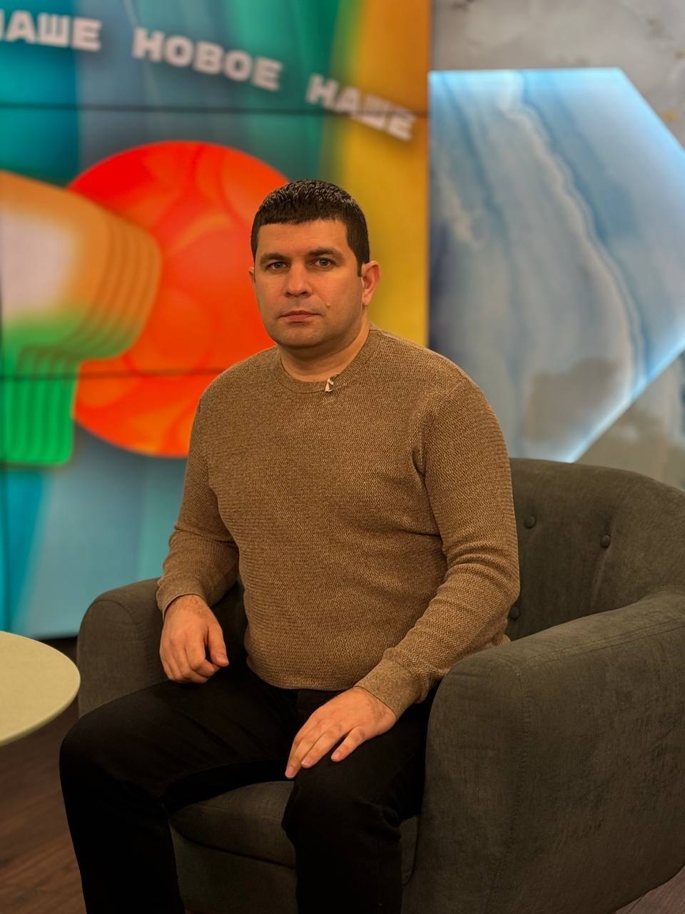 Травматолог-ортопед Рашад Гусейнов стал гостем «Нового утра»