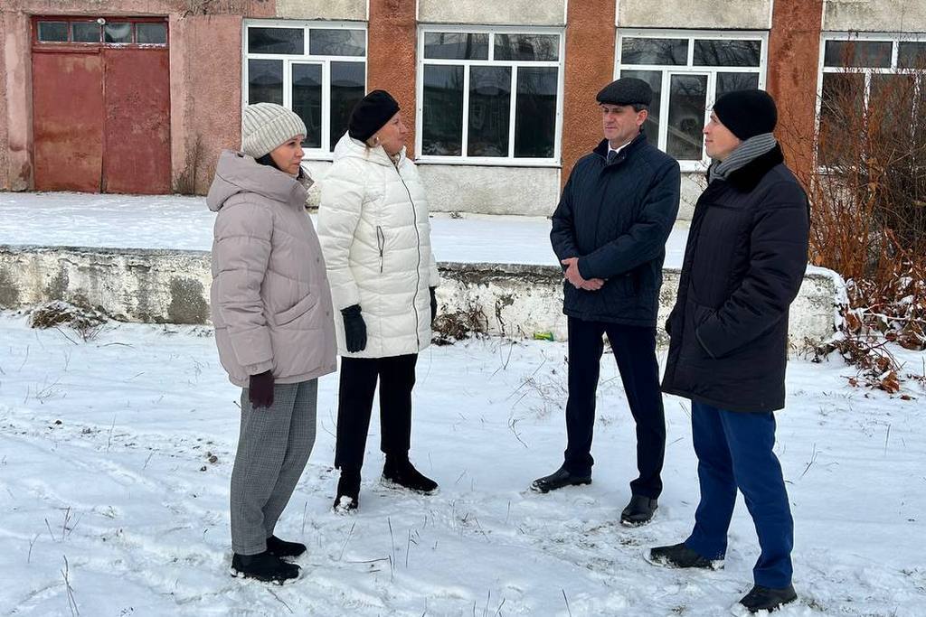 Александр Молотов оценил систему образования Троицкого района Александр Молотов оценил систему образования Троицкого района