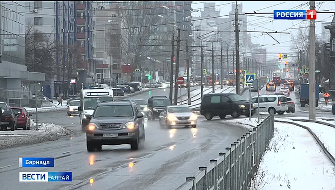 В Алтайском крае продолжает действовать штормовое предупреждение
