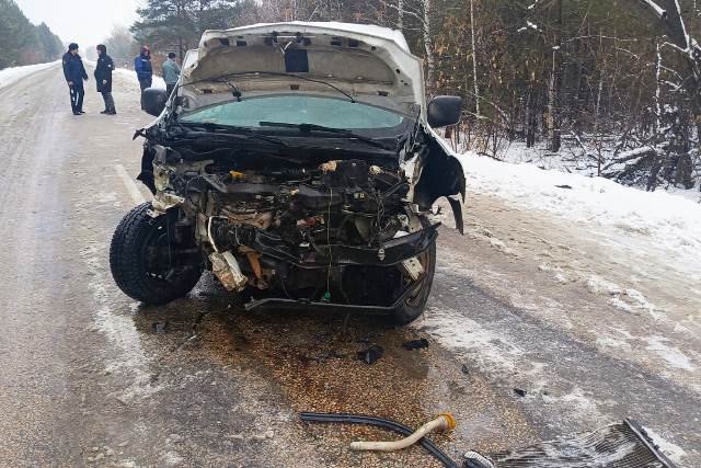 Мужчина получил серьёзные травмы в лобовом столкновении в Панкрушихинском районе
