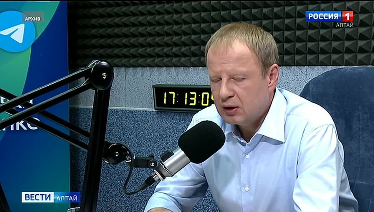 В школе села Николаевка Поспелихинского района завершается восстановление кровли