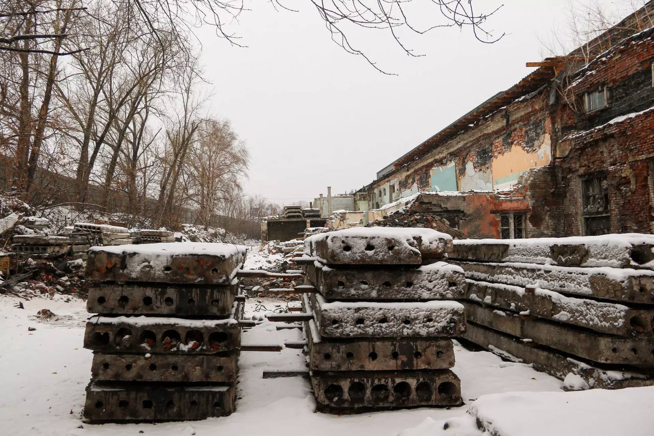 Легендарная барнаульская "Спичка" ожидает реконструкции Легендарная барнаульская "Спичка" ожидает реконструкции