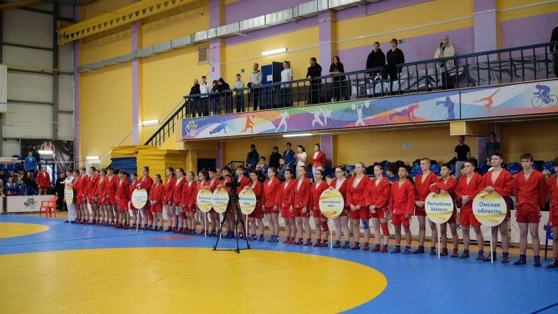 Команда Алтайского края завоевала 13 медалей на Всероссийском турнире по самбо в Томске