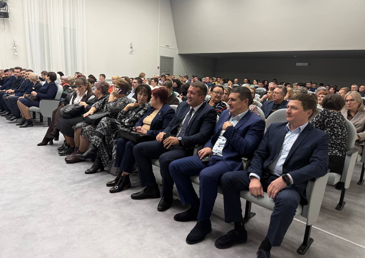 Депутаты гордумы приняли участие в конференции Барнаульского отделения партии «Единая Россия» Депутаты гордумы приняли участие в конференции Барнаульского отделения партии «Единая Россия»