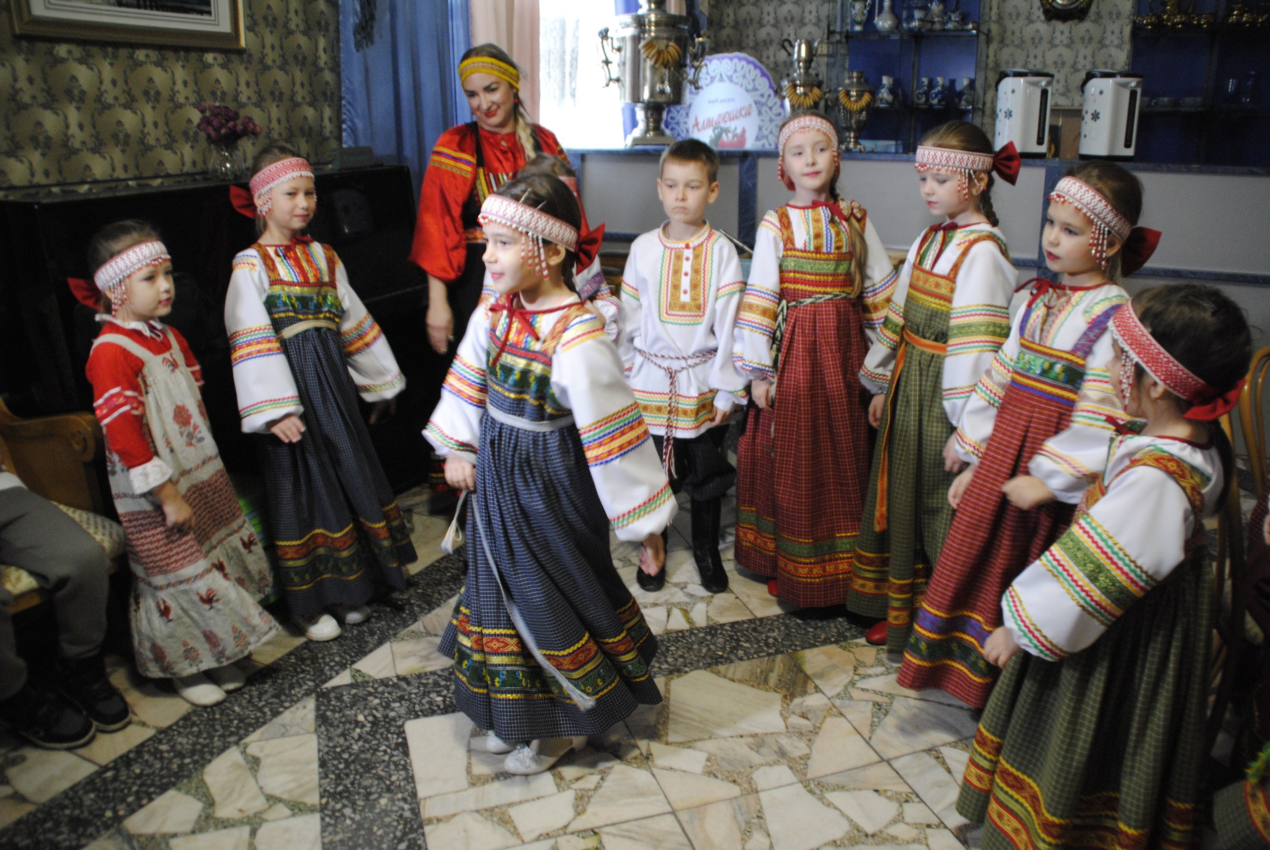 Соприкосновение прошлым. Проект Городского Дворца культуры «Дворцовые тайны: секреты из сундука» в текущем году стал победителем социально-значимых проектов Благотворительного фонда Андрея Мельниченко, направленного на...