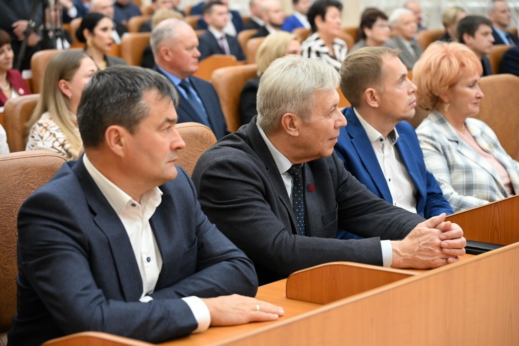 Ученых Алтайского края отметили за выдающиеся достижения в области науки и техники Ученых Алтайского края отметили за выдающиеся достижения в области науки и техники