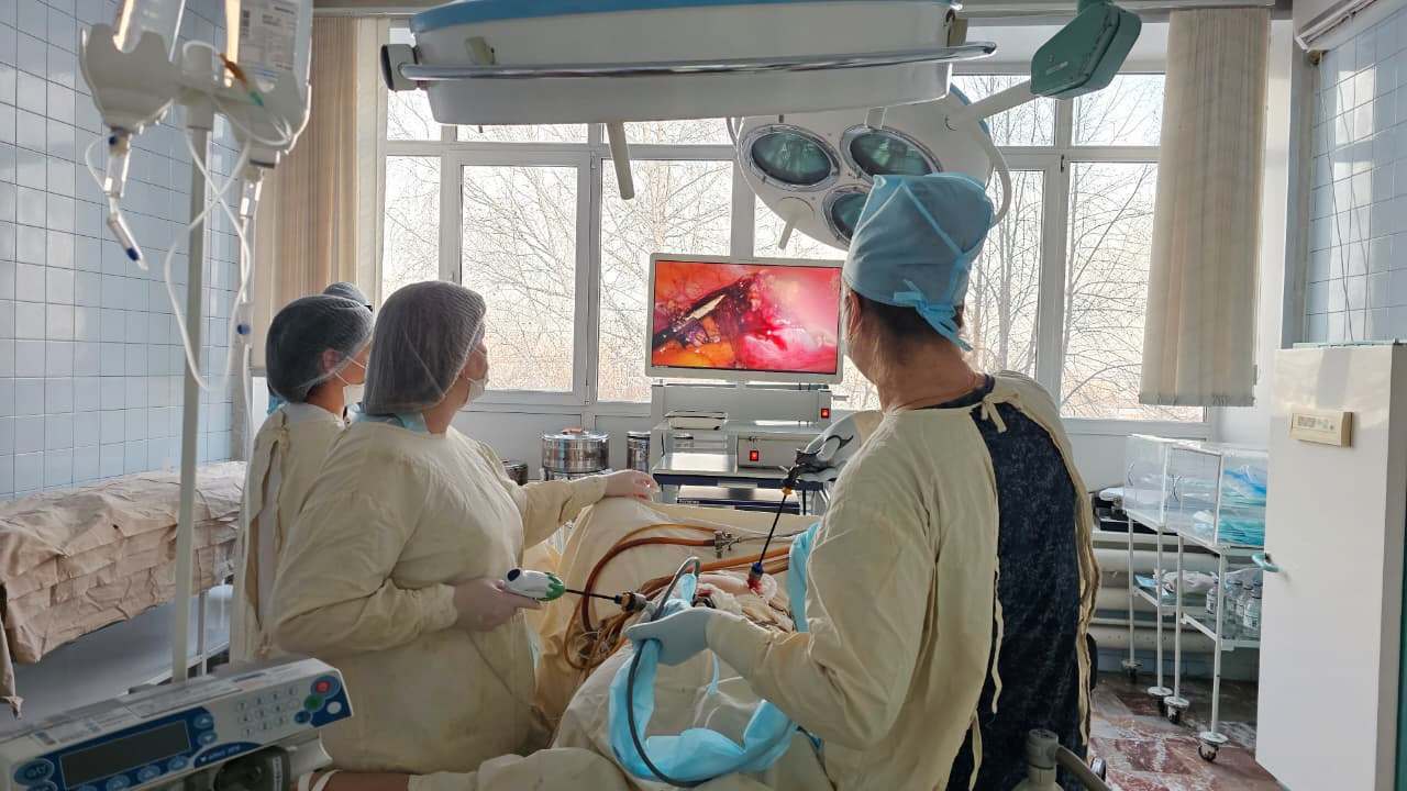 В Центральной городской больнице Бийска расширились возможности лапароскопических гинекологических операций В Центральной городской больнице Бийска расширились возможности лапароскопических гинекологических операций