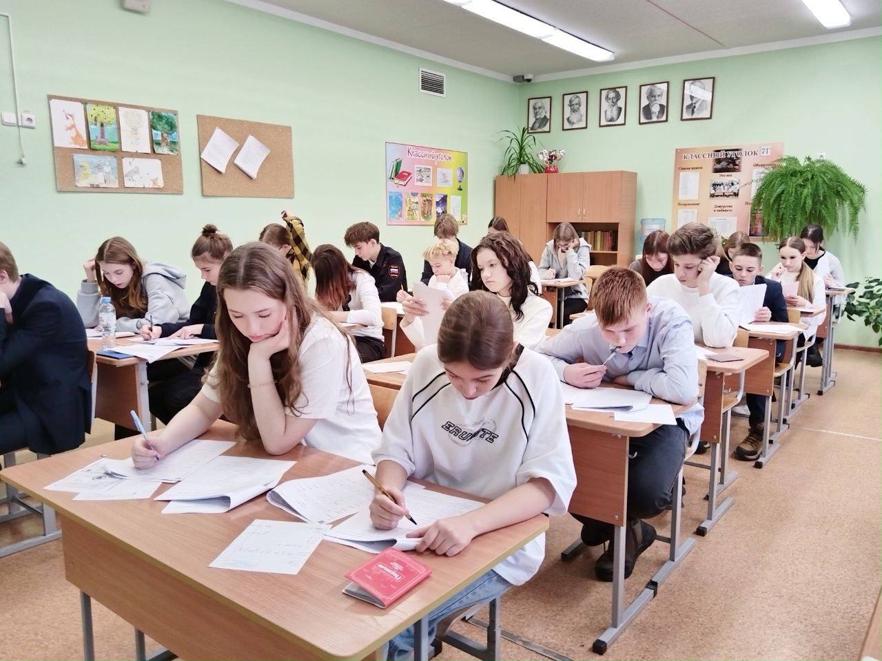 Барнаульские школьники вторую неделю участвуют в муниципальном этапе ВсОШ