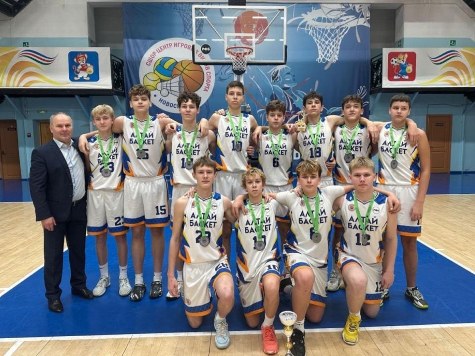 Команда юношей спортшколы «АлтайБаскет» завоевала серебро первенства Сибири и Дальнего Востока по баскетболу
