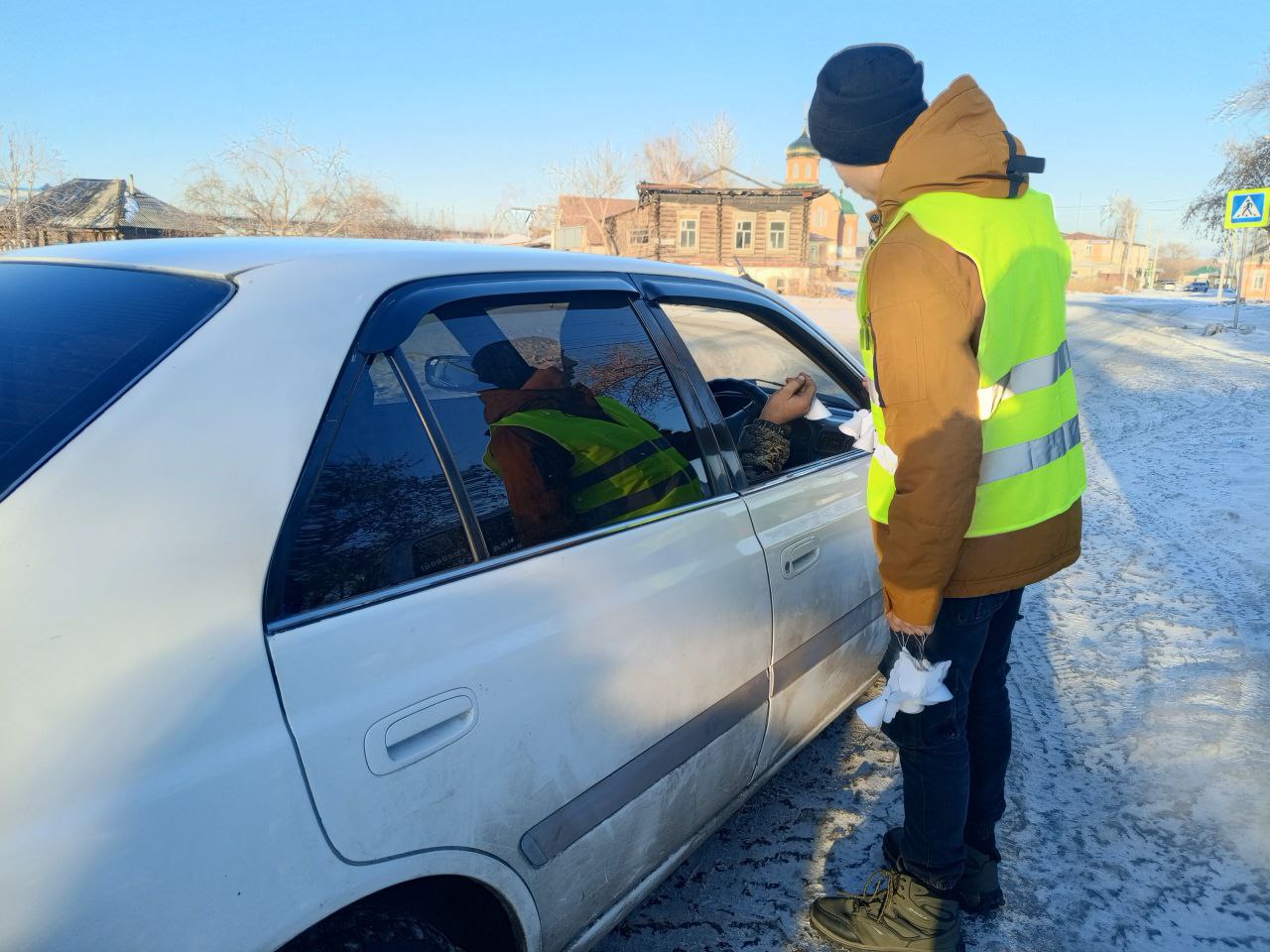 14 ноября 2025 года юные инспекторы движения отряда «Хранители дорог» совместно с сотрудниками ГИБДД МО МВД «Каменский» провели профилактическую акцию «Ангел в дорогу», приуроченную к Всемирному дню памяти жертв... 14 ноября 2025 года юные инспекторы движения отряда «Хранители дорог» совместно с сотрудниками ГИБДД МО МВД «Каменский» провели профилактическую акцию «Ангел в дорогу», приуроченную к Всемирному дню памяти жертв...