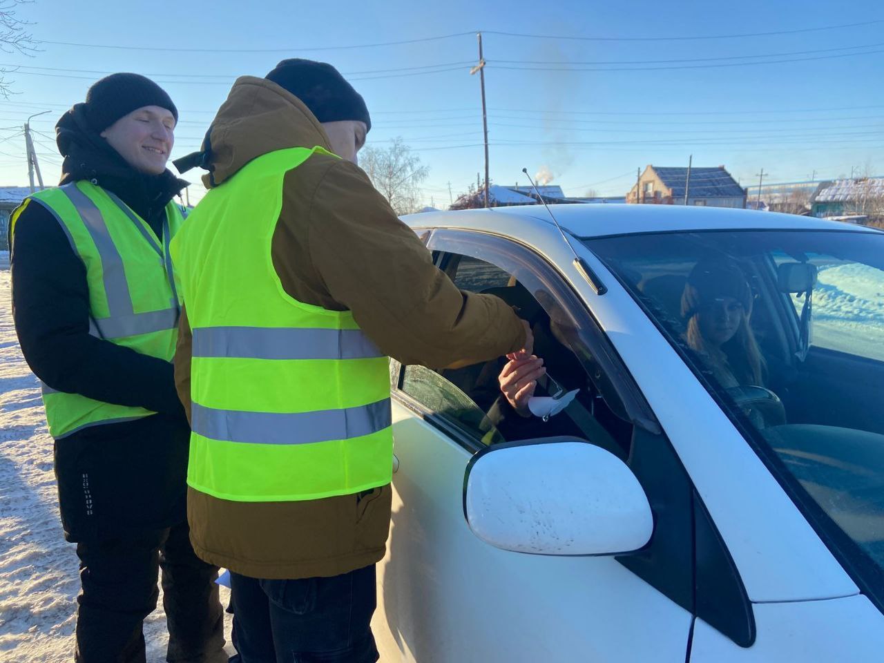 14 ноября 2025 года юные инспекторы движения отряда «Хранители дорог» совместно с сотрудниками ГИБДД МО МВД «Каменский» провели профилактическую акцию «Ангел в дорогу», приуроченную к Всемирному дню памяти жертв... 14 ноября 2025 года юные инспекторы движения отряда «Хранители дорог» совместно с сотрудниками ГИБДД МО МВД «Каменский» провели профилактическую акцию «Ангел в дорогу», приуроченную к Всемирному дню памяти жертв...