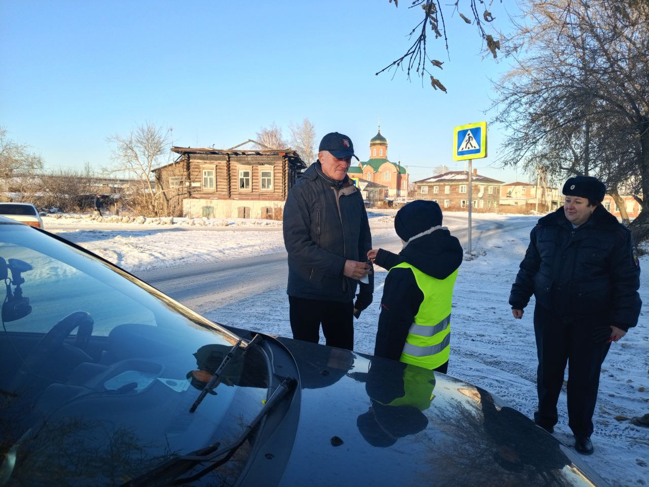 14 ноября 2025 года юные инспекторы движения отряда «Хранители дорог» совместно с сотрудниками ГИБДД МО МВД «Каменский» провели профилактическую акцию «Ангел в дорогу», приуроченную к Всемирному дню памяти жертв... 14 ноября 2025 года юные инспекторы движения отряда «Хранители дорог» совместно с сотрудниками ГИБДД МО МВД «Каменский» провели профилактическую акцию «Ангел в дорогу», приуроченную к Всемирному дню памяти жертв...