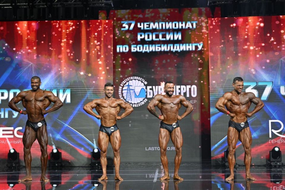 Алтайские бодибилдеры успешно выступили на чемпионате России в Одинцово