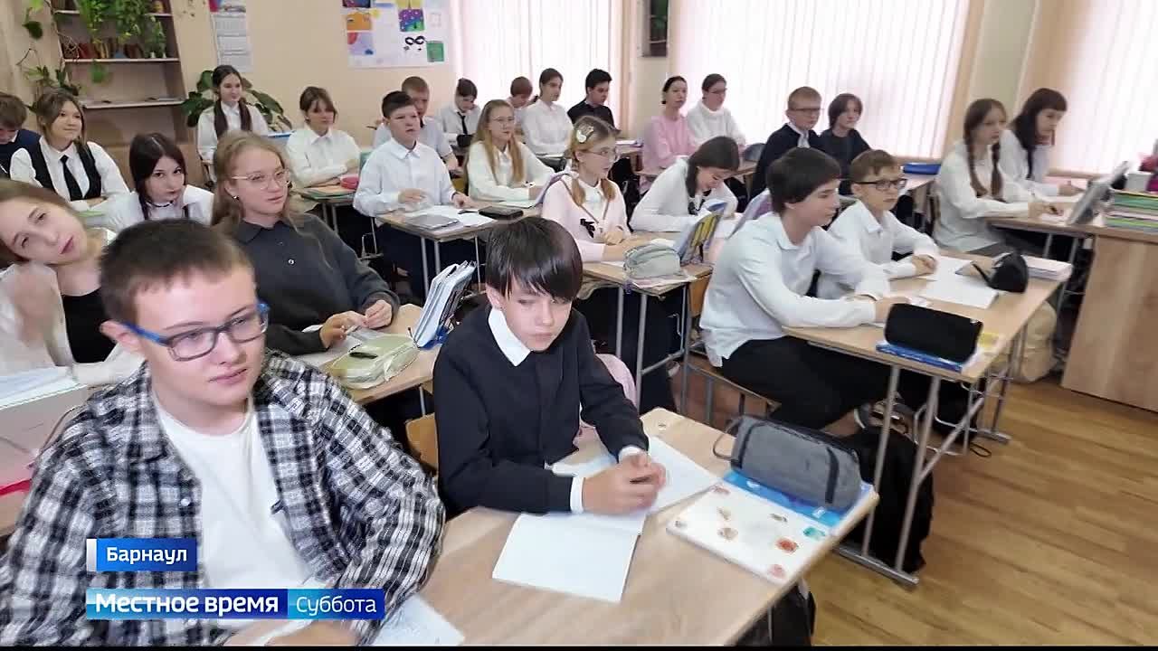 Уровень безопасности, оснащения и организацию питания проверили в барнаульской школе № 59