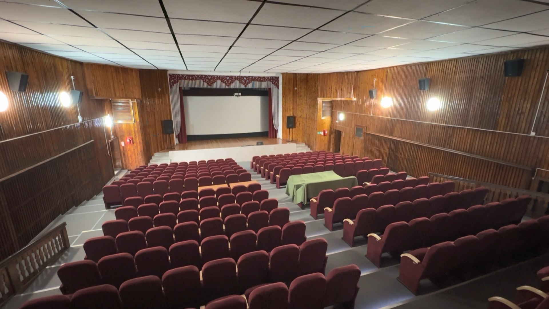 Именно в этом районе установлен единственный в стране памятник помидору! Здесь выращивают овощи на полях, благоустраивают малые села, успешно воспитывают юных аграриев и не только Именно в этом районе установлен единственный в стране памятник помидору! Здесь выращивают овощи на полях, благоустраивают малые села, успешно воспитывают юных аграриев и не только