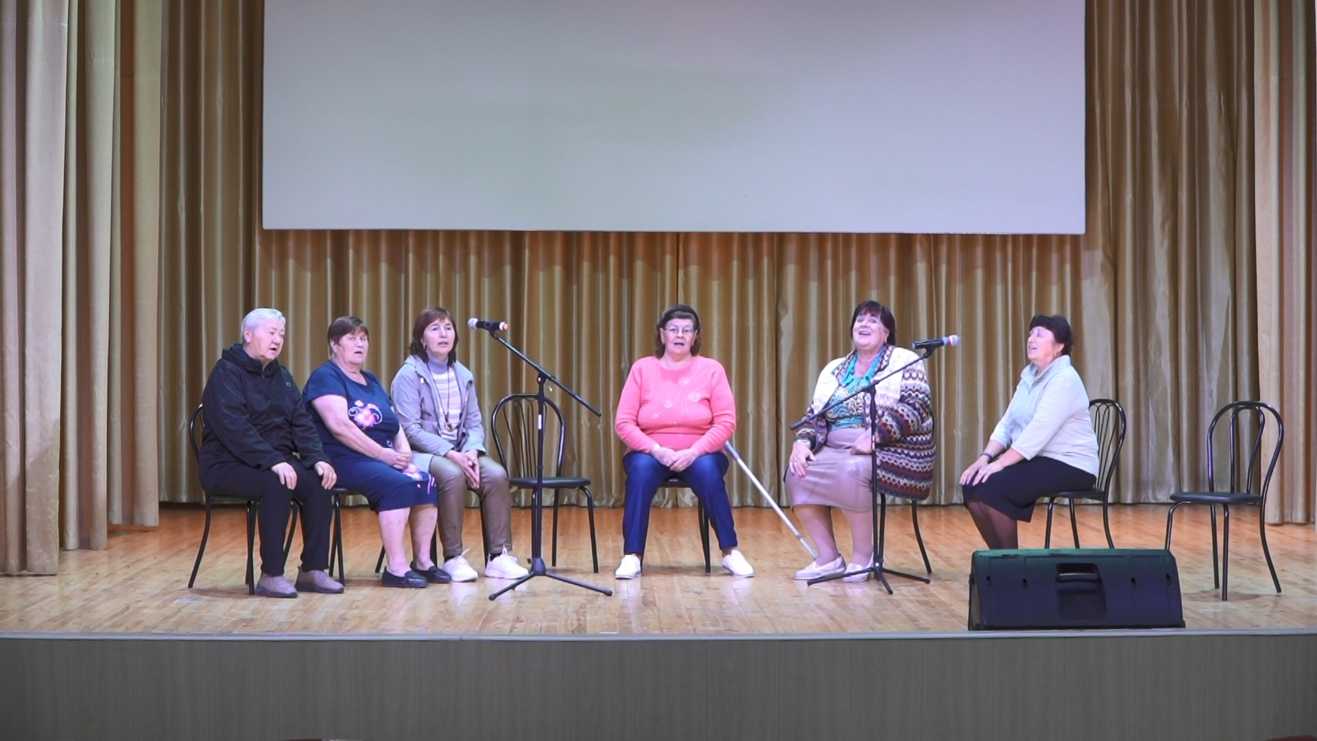 Именно в этом районе установлен единственный в стране памятник помидору! Здесь выращивают овощи на полях, благоустраивают малые села, успешно воспитывают юных аграриев и не только Именно в этом районе установлен единственный в стране памятник помидору! Здесь выращивают овощи на полях, благоустраивают малые села, успешно воспитывают юных аграриев и не только