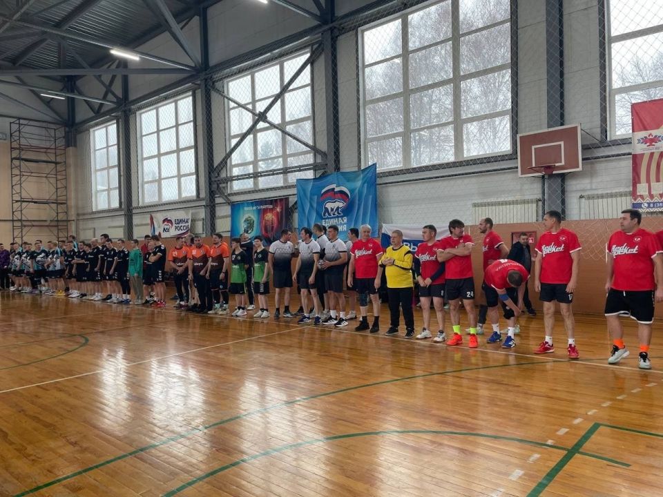 В селе Романово состоялся традиционный турнир по гандболу памяти Александра Николаевича Матвеенко