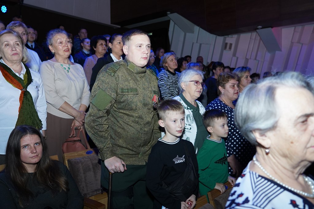 Трое депутатов гордумы отмечены наградами за поддержку СВО Трое депутатов гордумы отмечены наградами за поддержку СВО