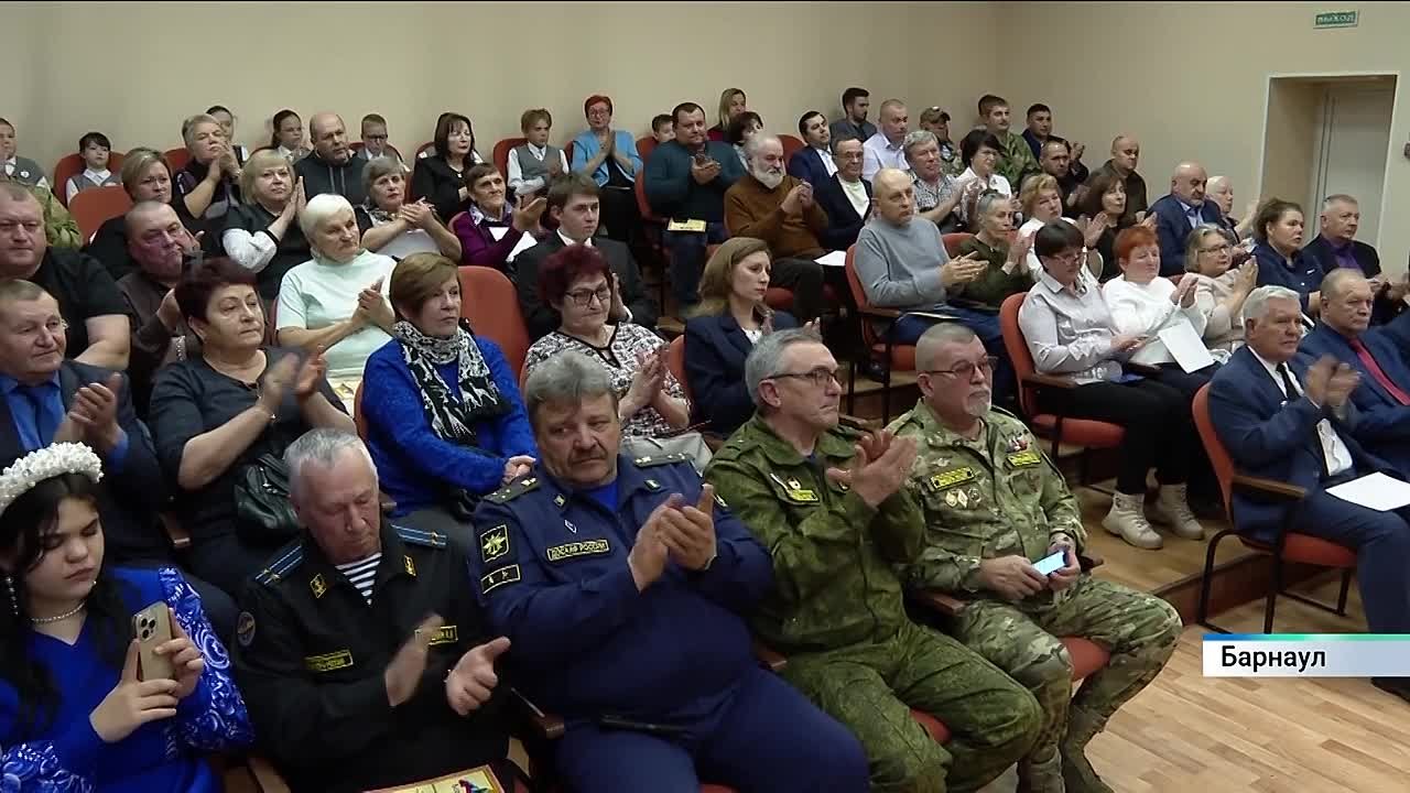 Волонтёрские объединения Алтайского края получили признание за помощь фронту