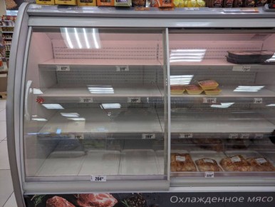 «Второй день не могу найти курицу «Алтайского бройлера» в магазинах, кое-где есть «Новосибирская птицефабрика», рядом с домом всё пусто»