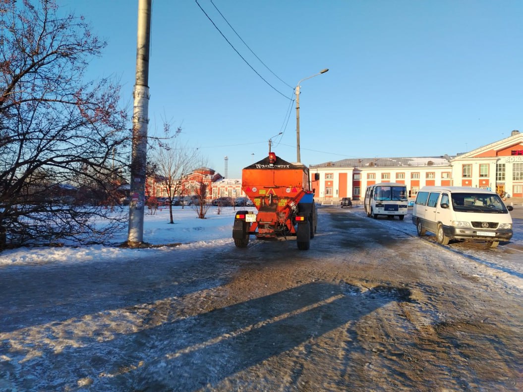 МБУ «Автодорстрой» проводит работы по противогололедной обработке тротуаров города МБУ «Автодорстрой» проводит работы по противогололедной обработке тротуаров города