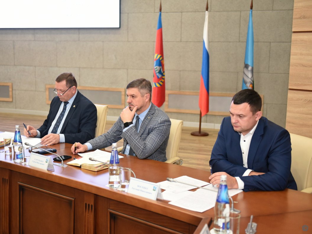 В администрации города Барнаула обсудили внесение изменений в Правила благоустройства В администрации города Барнаула обсудили внесение изменений в Правила благоустройства