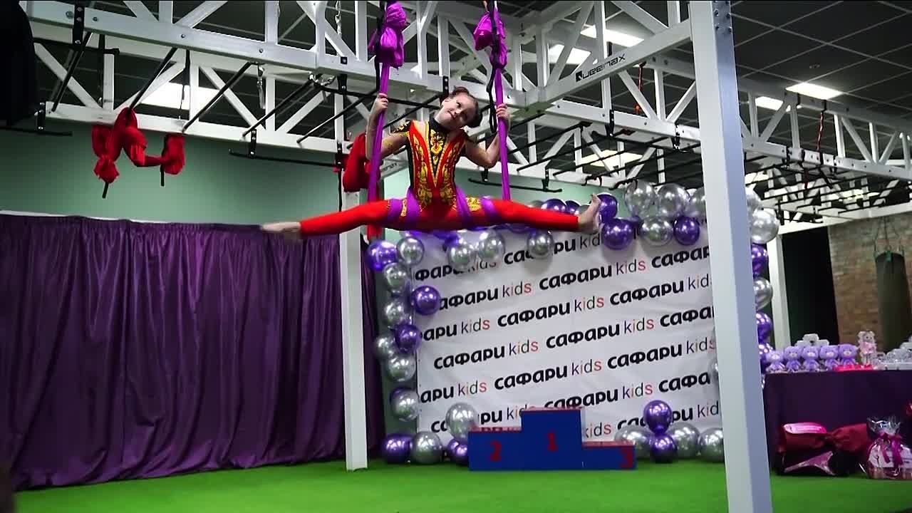 Открытый турнир по воздушной гимнастике в гамаках «Сафари кидс» прошёл в Барнауле