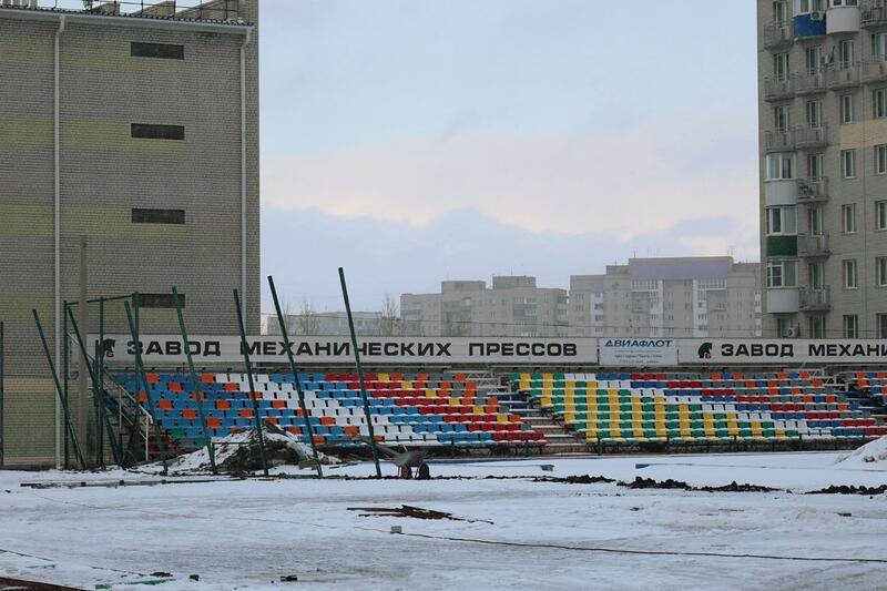 Стадион по хоккею "Коммунальщик" в Барнауле начали готовить к застройке очередным ЖК Стадион по хоккею "Коммунальщик" в Барнауле начали готовить к застройке очередным ЖК