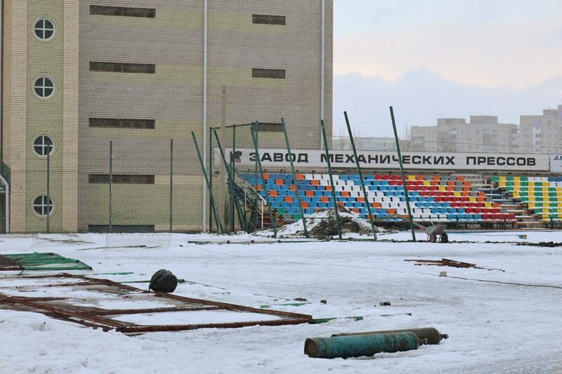 Стадион по хоккею "Коммунальщик" в Барнауле начали готовить к застройке очередным ЖК Стадион по хоккею "Коммунальщик" в Барнауле начали готовить к застройке очередным ЖК