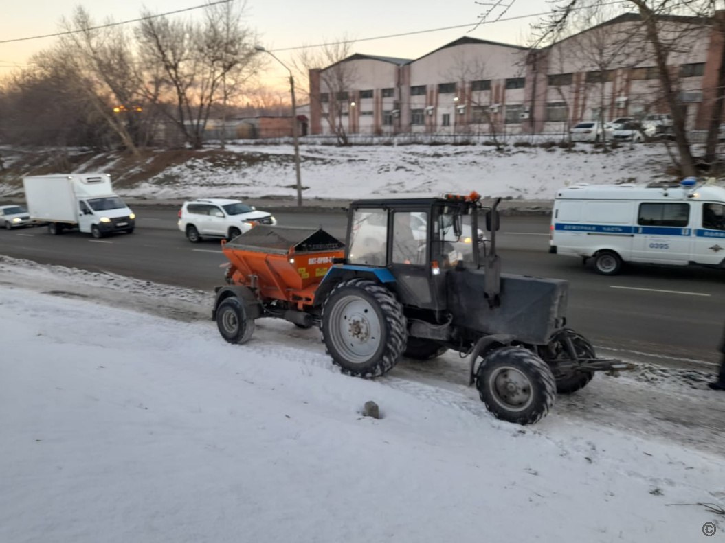 МБУ «Автодорстрой» проводит работы по противогололедной обработке тротуаров города МБУ «Автодорстрой» проводит работы по противогололедной обработке тротуаров города