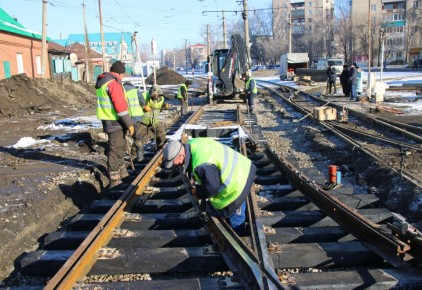 Ремонт необходим. В настоящее время в городе ведутся работы по замене трех трамвайных стрелочных переводов