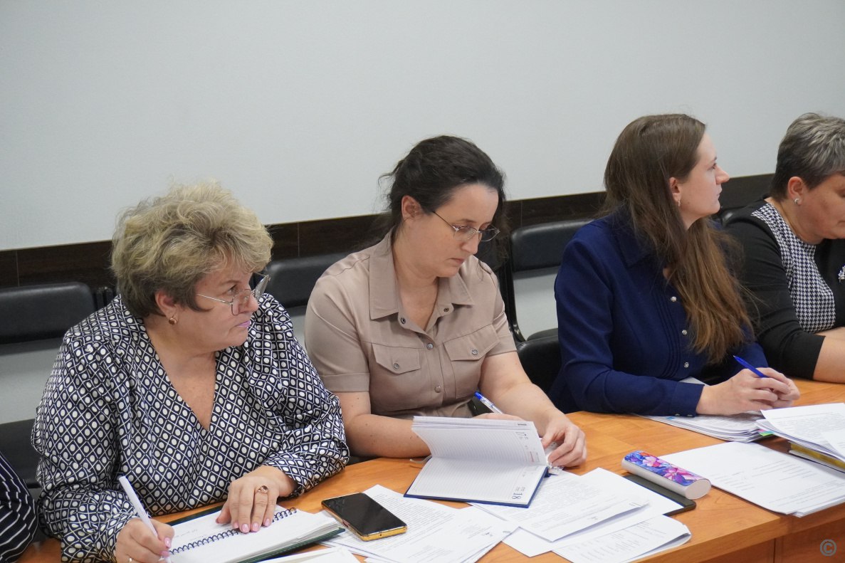 В Барнауле подвели итоги проведения государственной итоговой аттестации В Барнауле подвели итоги проведения государственной итоговой аттестации