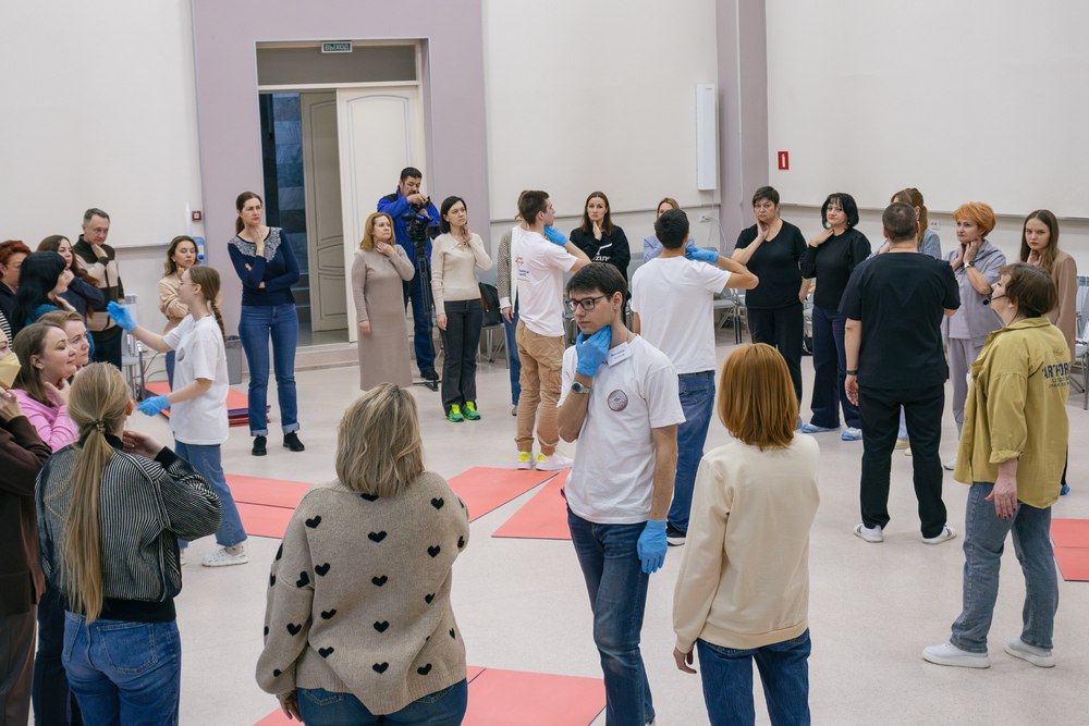 С начала года азам первой помощи обучились более 200 тысяч жителей Алтайского края С начала года азам первой помощи обучились более 200 тысяч жителей Алтайского края