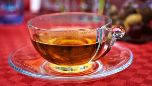 Эту ошибку при заваривании чая в пакетиках допускают все: вкус теряется