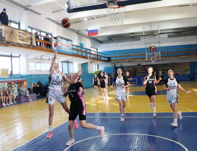 В Барнауле прошёл турнир по баскетболу среди девушек до 16 лет в зачёт 45-й Спартакиады спортивных школ Алтайского края В Барнауле прошёл турнир по баскетболу среди девушек до 16 лет в зачёт 45-й Спартакиады спортивных школ Алтайского края