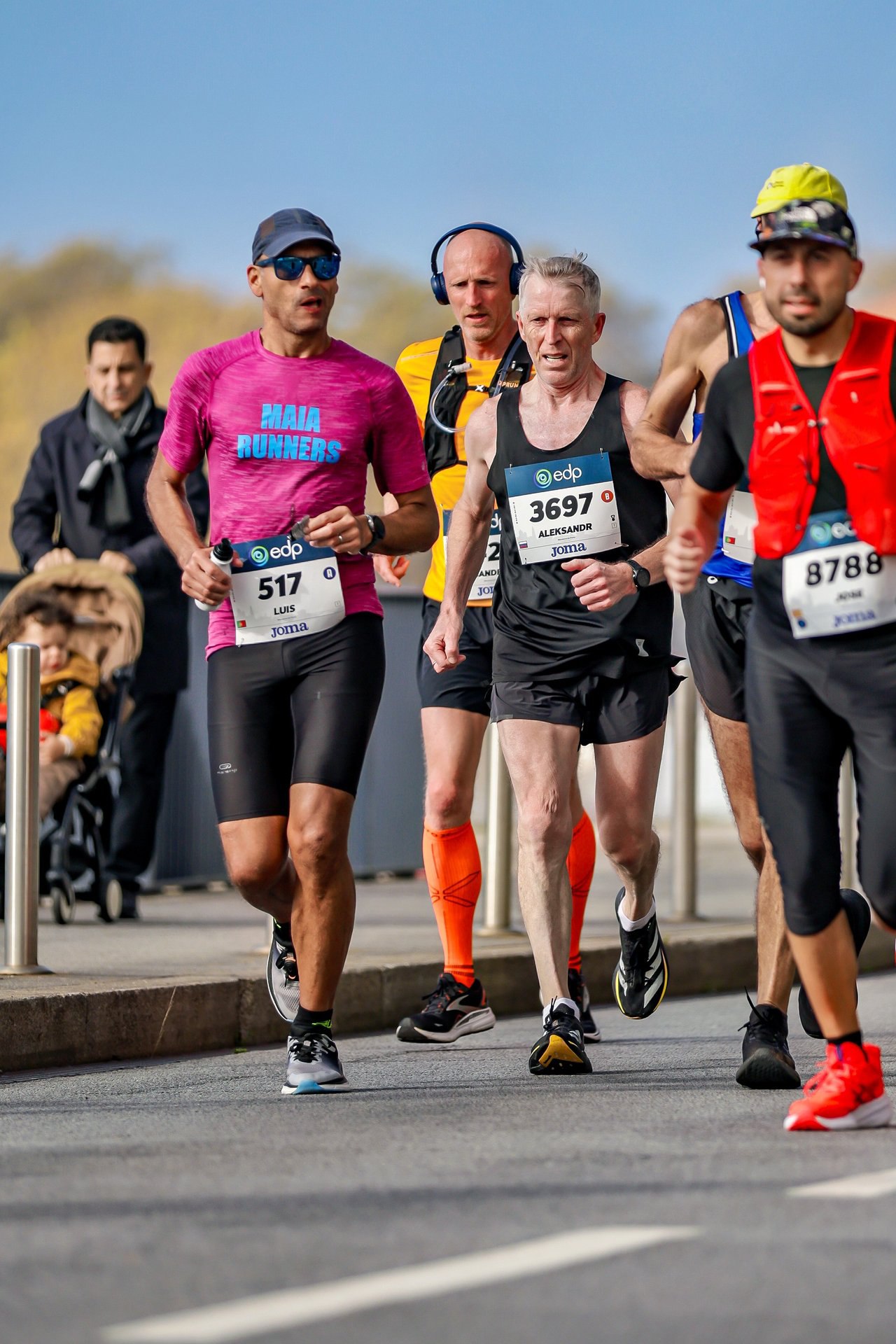 Преподаватель из Барнаула преодолел знаменитый марафон в Португалии Преподаватель из Барнаула преодолел знаменитый марафон в Португалии