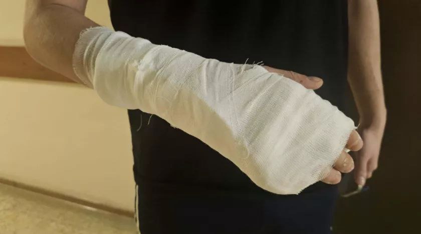 Более 100 бийчан получили травмы из-за гололда за неделю