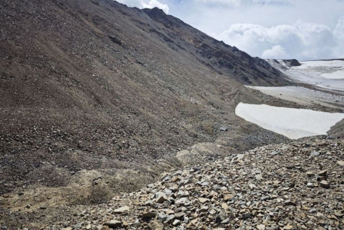 Ученые выяснили, почему исчезло озеро Барсово в Республике Алтай Ученые выяснили, почему исчезло озеро Барсово в Республике Алтай