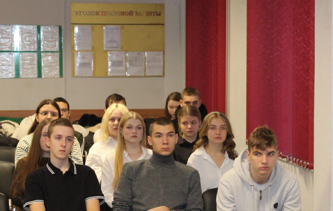 Транспортная полиция и «полицейский класс» Белово отметили годовщину совместной работы Транспортная полиция и «полицейский класс» Белово отметили годовщину совместной работы