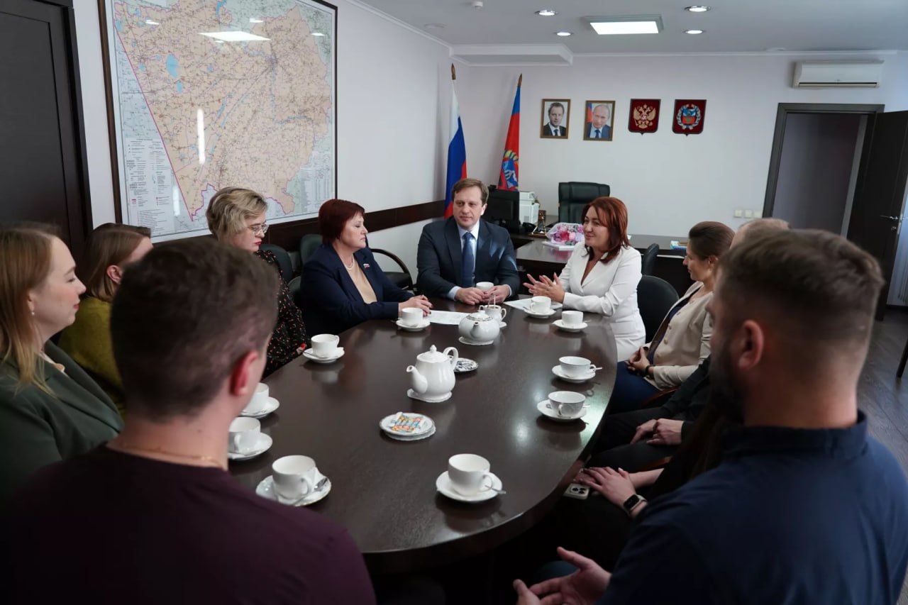 Алтайские врачи во время командировок в ЛНР приняли больше 10 тыс Алтайские врачи во время командировок в ЛНР приняли больше 10 тыс