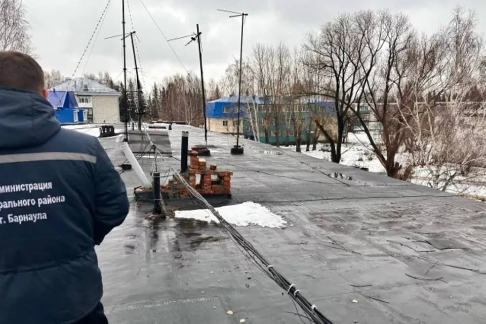 Волонтерство и новые проекты: как барнаульские депутаты помогают горожанам Волонтерство и новые проекты: как барнаульские депутаты помогают горожанам