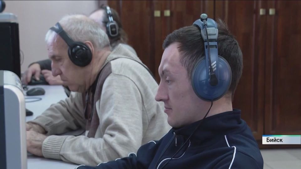 Бийские специалисты учат бойца СВО жить заново после полной потери зрения