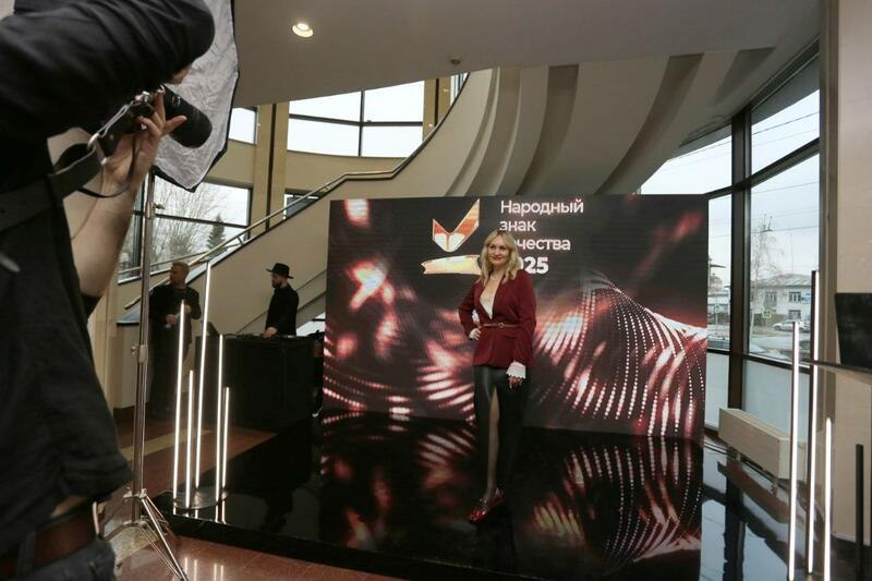 18 ноября в Барнауле состоялось событие, которого с нетерпением ждали многие, – вручение лучшим (по мнению жителей края) предприятиям Алтайского края премии "Народный знак качества" 18 ноября в Барнауле состоялось событие, которого с нетерпением ждали многие, – вручение лучшим (по мнению жителей края) предприятиям Алтайского края премии "Народный знак качества"