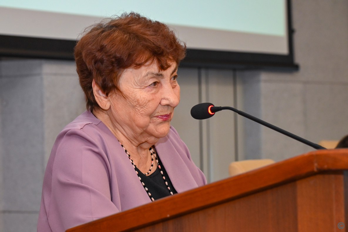 Для барнаульских пенсионеров провели лекцию по профилактике мошенничества Для барнаульских пенсионеров провели лекцию по профилактике мошенничества