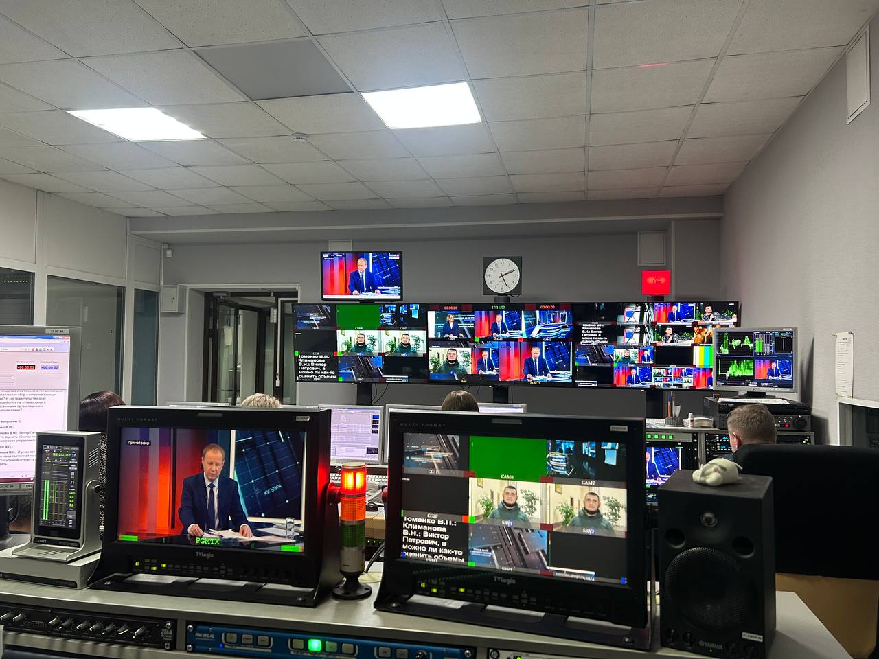 Началась прямая линия с губернатором Алтайского края Виктором Томенко Началась прямая линия с губернатором Алтайского края Виктором Томенко