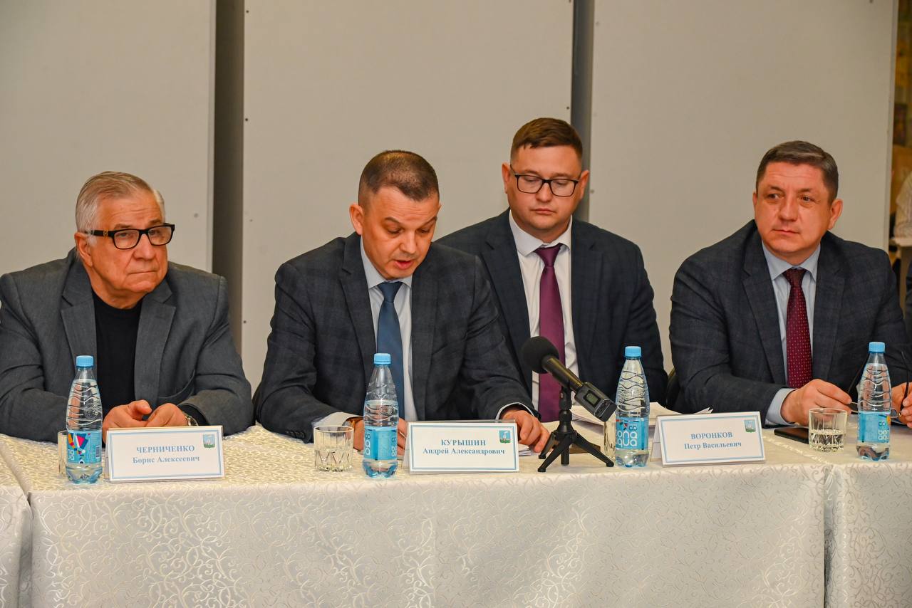 В Барнауле прошёл круглый стол по развитию зелёного каркаса города В Барнауле прошёл круглый стол по развитию зелёного каркаса города